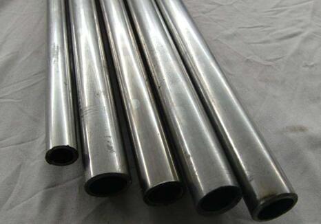 精密高頻<a href=http://www.m.strongtop.com.cn target=_blank class=infotextkey>直縫焊接鋼管</a>.jpg