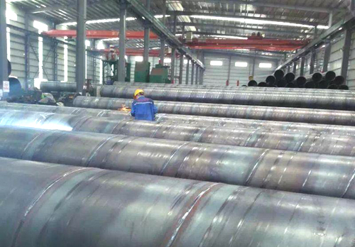 螺旋<a href=http://www.m.strongtop.com.cn target=_blank class=infotextkey>焊接鋼管</a>補(bǔ)焊